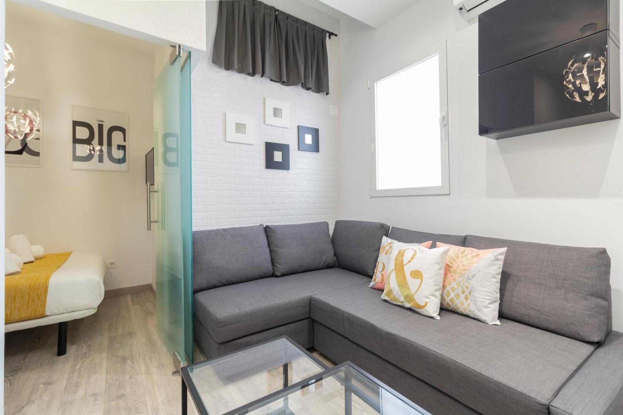 Ronda De Valencia Apartamento Мадрид Екстериор снимка