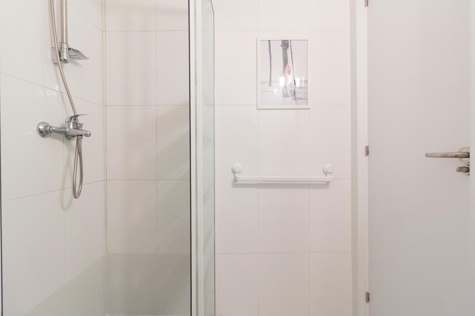 Ronda De Valencia Apartamento Мадрид Екстериор снимка