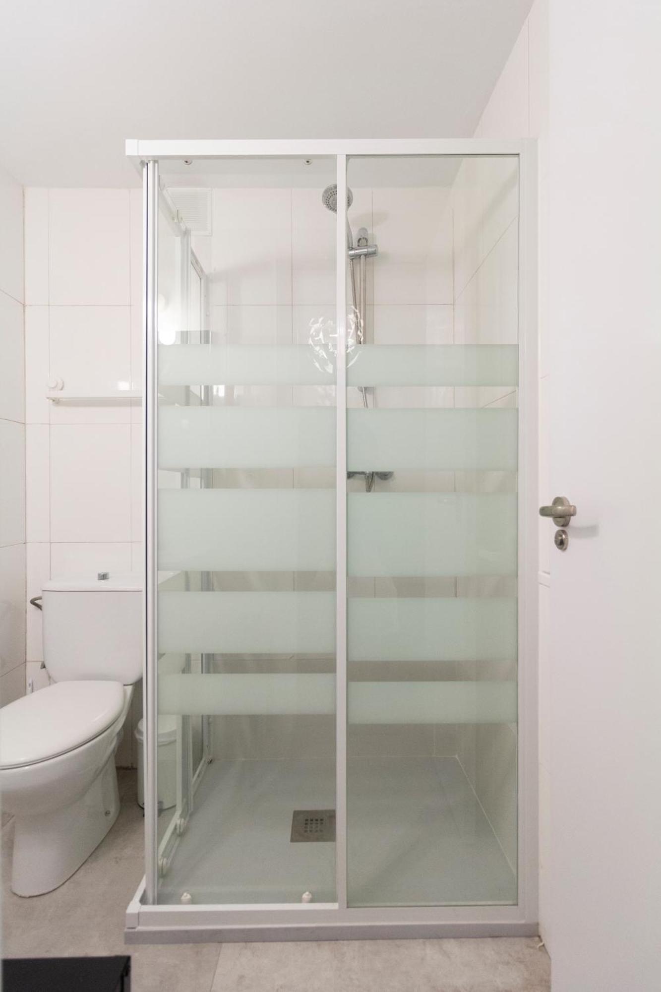 Ronda De Valencia Apartamento Мадрид Екстериор снимка