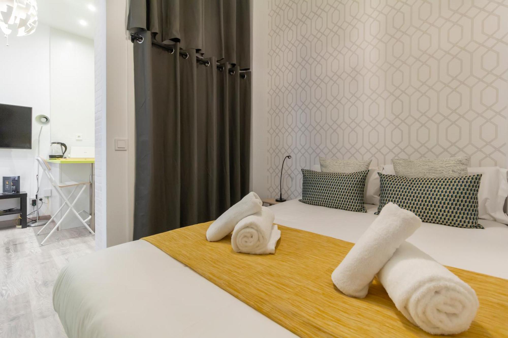 Ronda De Valencia Apartamento Мадрид Екстериор снимка