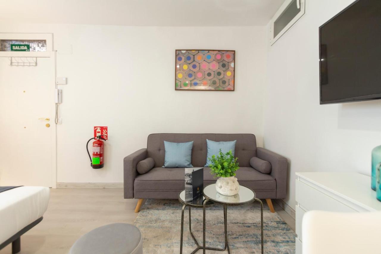 Ronda De Valencia Apartamento Мадрид Екстериор снимка